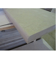 Подоконник из доломита лощёный 1200×400×40 с фигурной фаской